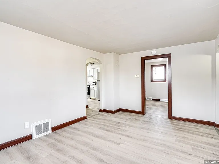 313 E. Murray Ave. — Photo 4
