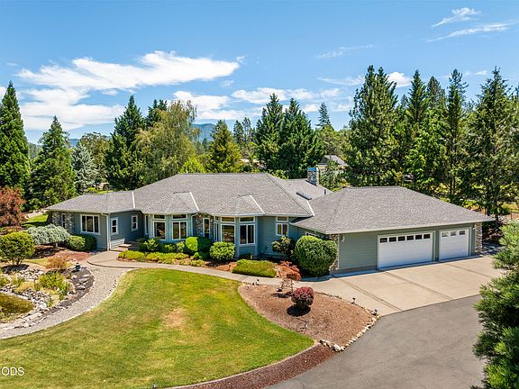 3rd image of 155 Kingsgate Way