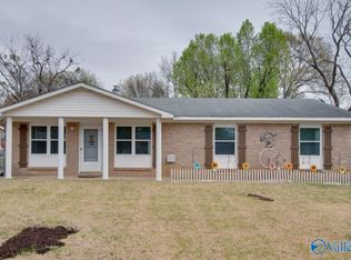 14013 Sandhurst Dr SW, Huntsville, AL 35803