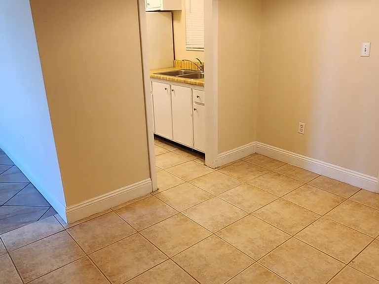 310 Taylor Ave #C19 — Photo 20