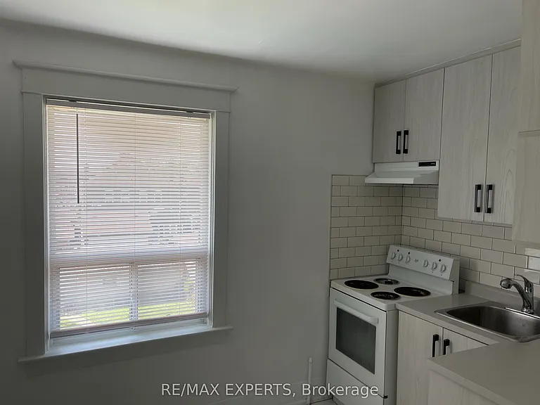 366 Lauder Ave #2 — Photo 18