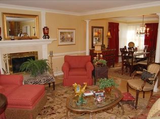 77 High St, Armonk, NY 10504