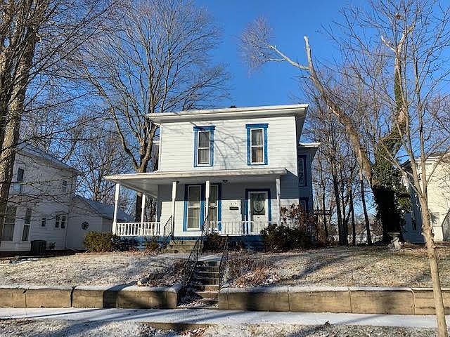 1st image of 613 S Water St
