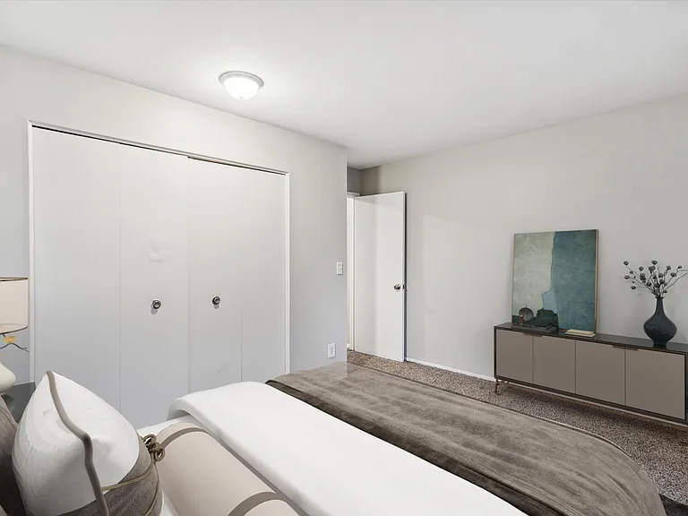 Village Grove Apartments — Photo 6