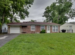 26 Jamestown Dr, Saint Peters, MO 63376