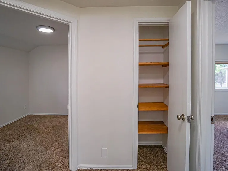 1655 Douglas St — Photo 23