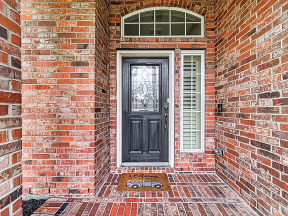 4th image of 28307 Lauren Cove Ln