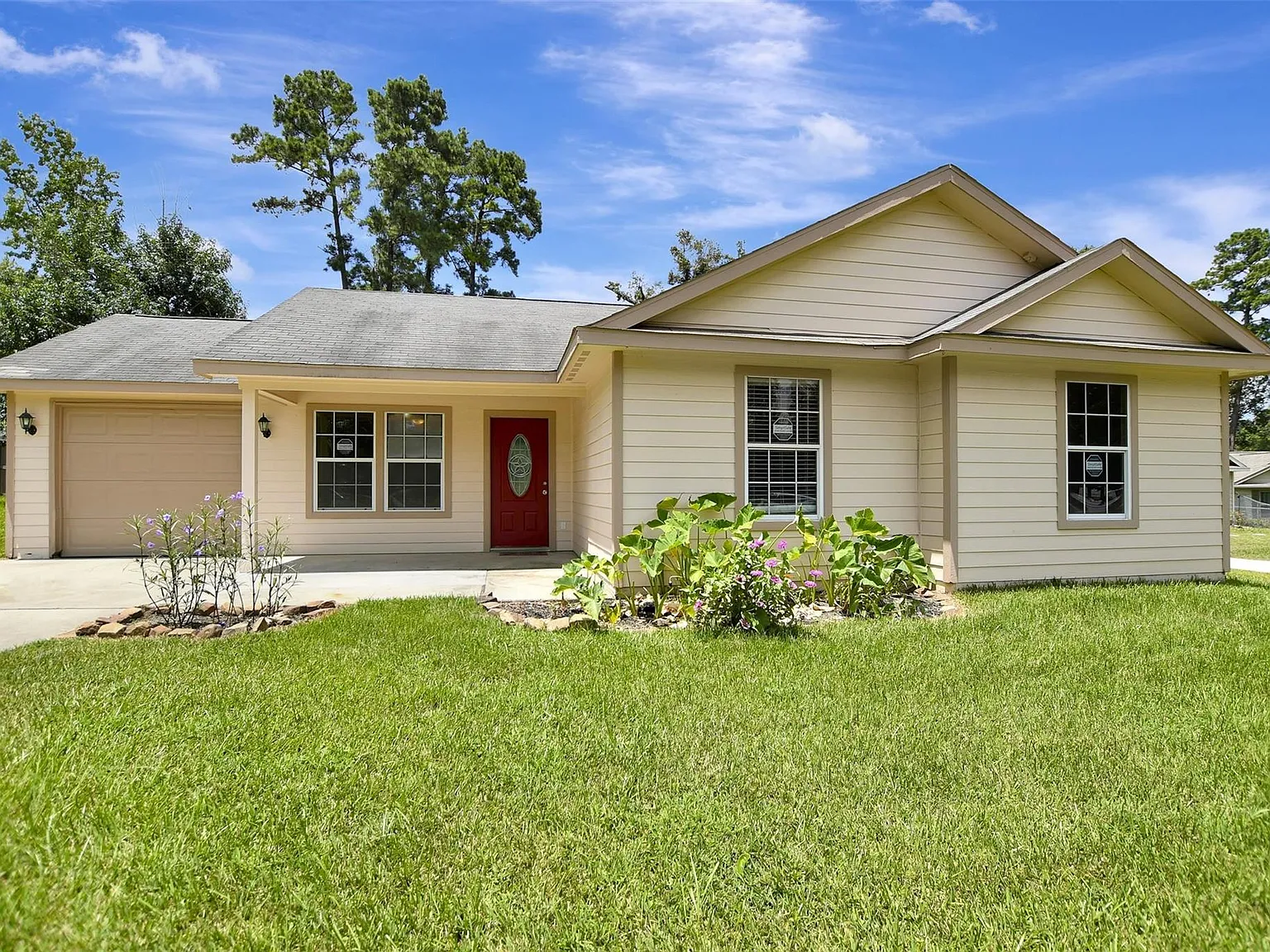 3 bed, 2.0 bath, 1123 sqft, $1,700 — Photo 2