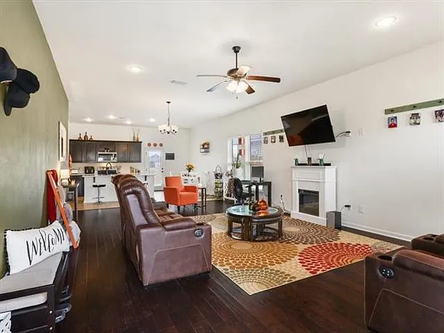 42403 Tigers Eye Stone Ave — Photo 3
