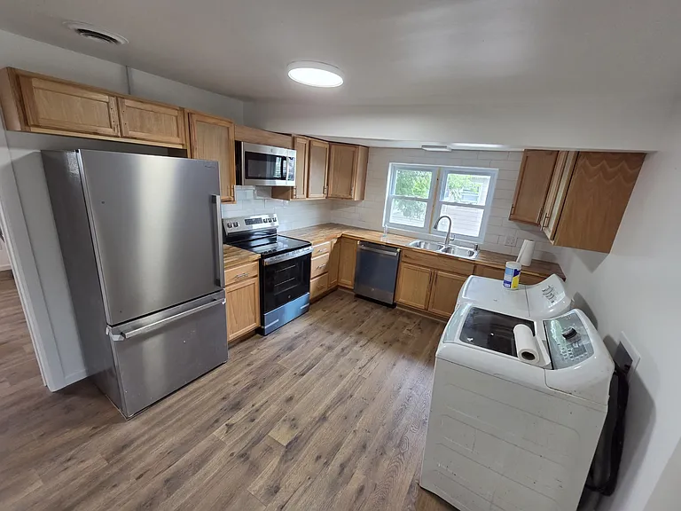 338 Gilbert St #2 — Photo 4