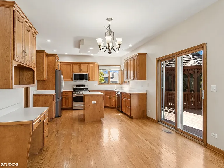 2327 Flat Rock Ct — Photo 2