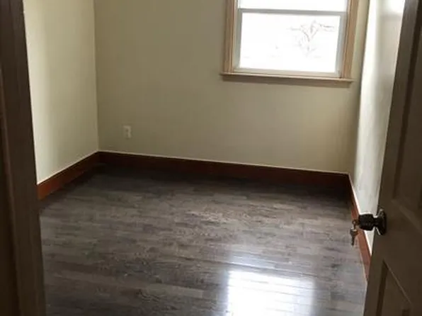 9722 Hoff St, Philadelphia, PA 19115