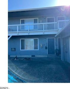 811 SW 6th St APT 3, Newport, OR, 97365