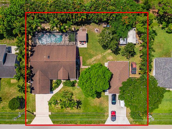 5th image of 1810 SW Janette Avenue
