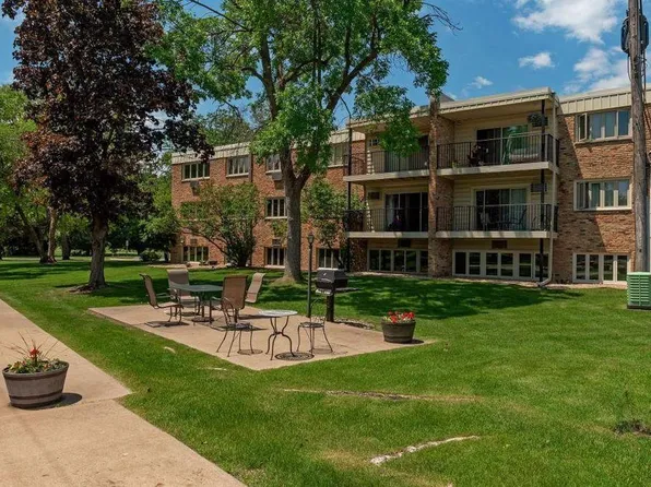 4351 Parklawn Ave APT 209, Edina, MN 55435
