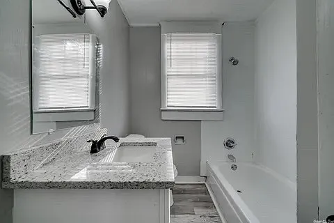 1135 N Ash St — Photo 7