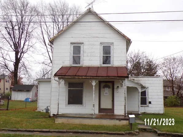 15 Oak St, Shelby, OH 44875