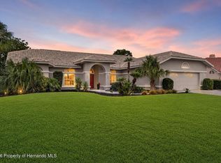 10017 Scarlett Ct, Weeki Wachee, FL 34613
