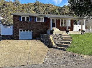 2915 Fernwood Ave, Moundsville, WV 26041