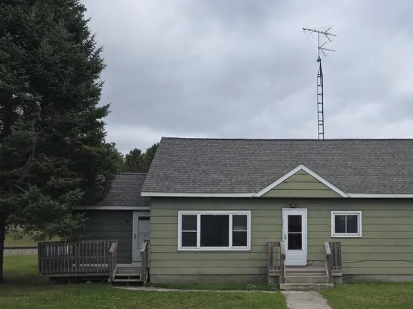 31378 W Main St, Trout Lake, MI 49793