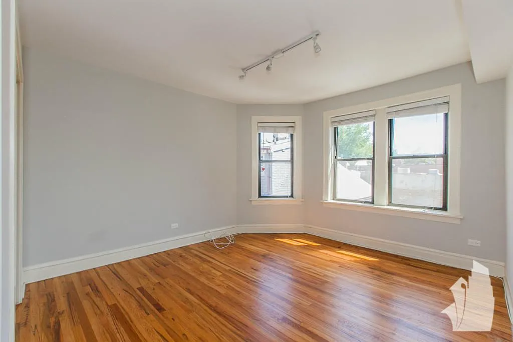 2 bed, 1.0 bath, $2,650 — Photo 4