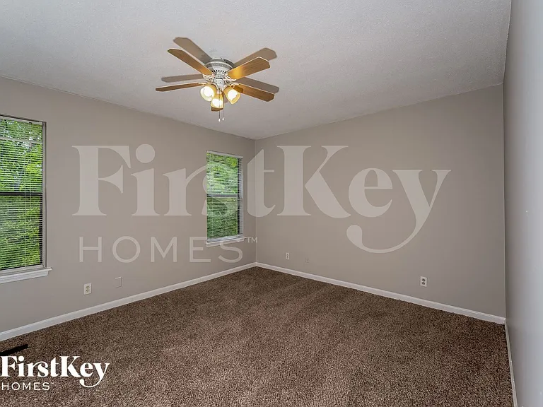 3104 Cobblestone Dr — Photo 12