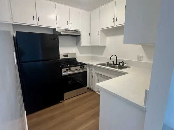 15235 Chase St, North Hills, CA 91343