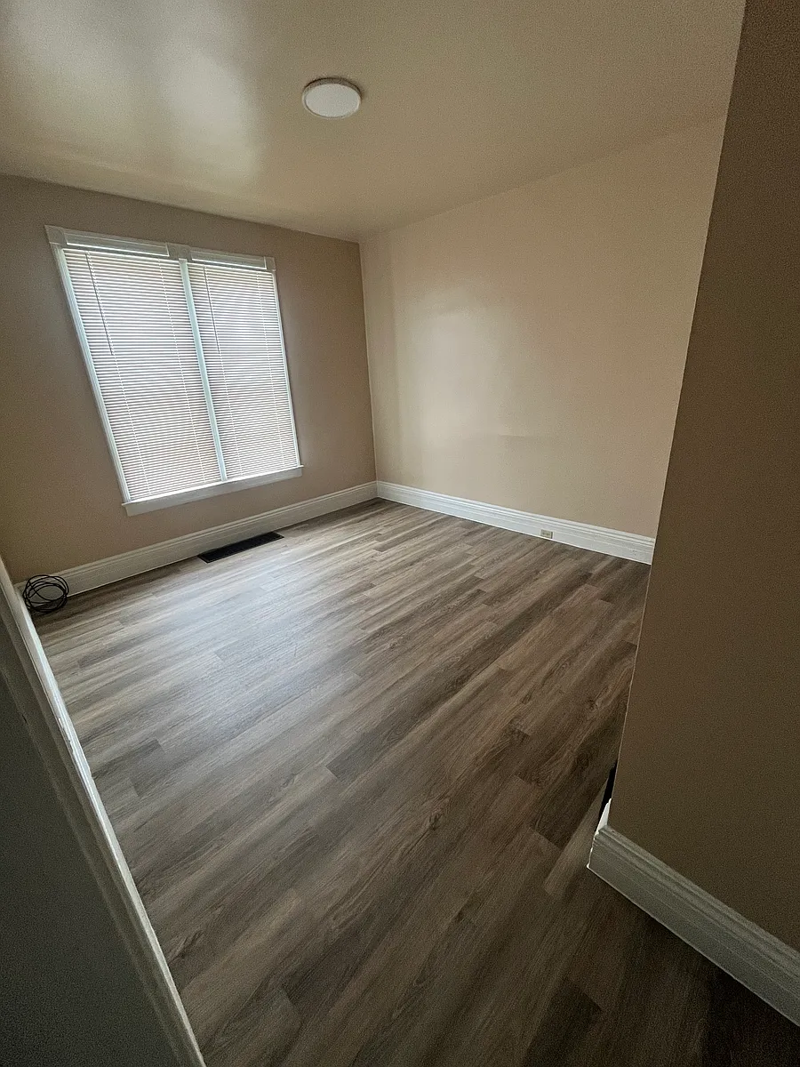 Building Photo - 810 Chestnut St #1