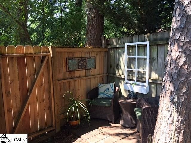 2nd image of 5147 Maplewood Dr