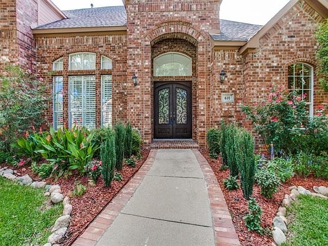 1st image of 610 Twin Creeks Dr