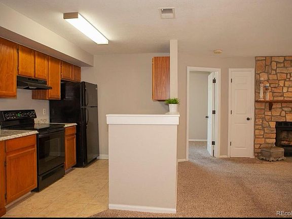 4th image of 5580 W 80th Pl APT 27