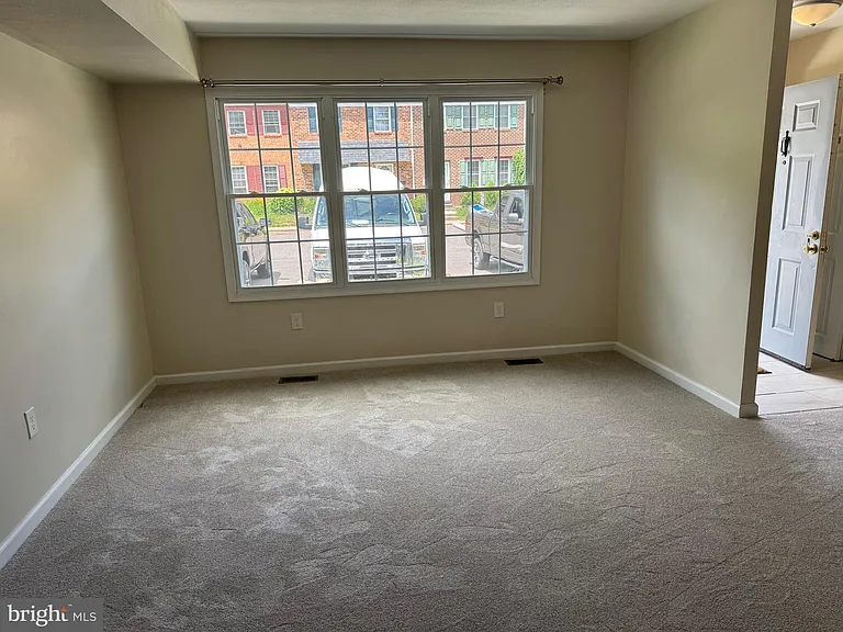 60 Providence Ave — Photo 45