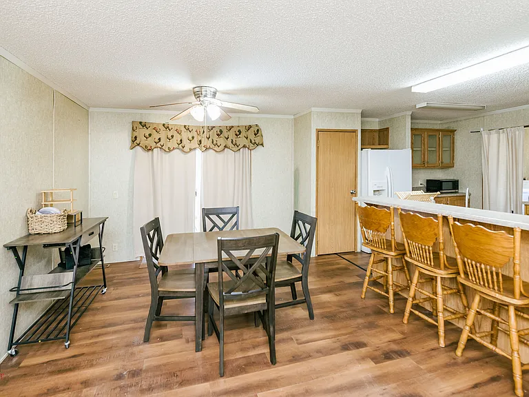 259 Kings Cir — Photo 7