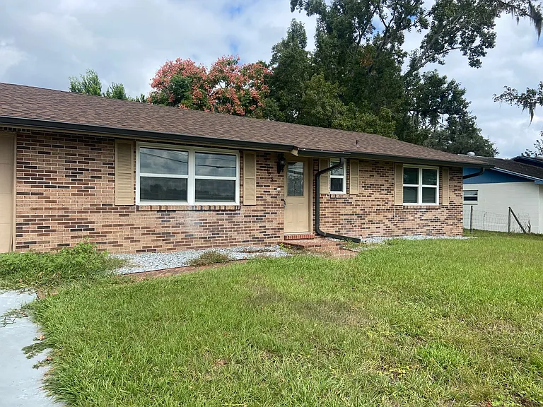 27103 Frampton Ave — Photo 1