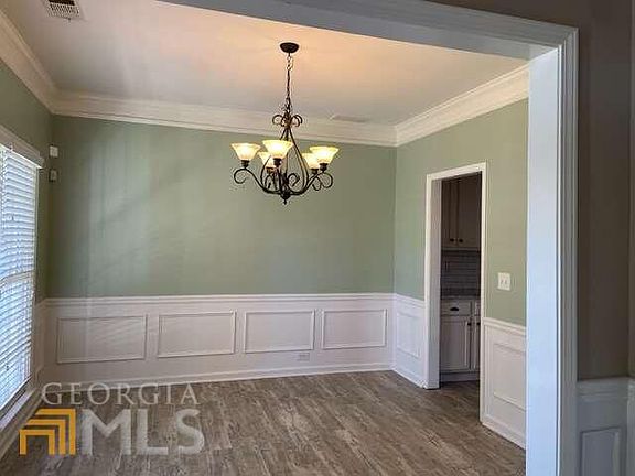 3rd image of 510 Southshore Ln