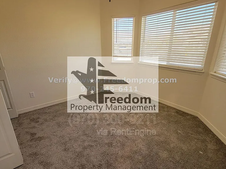 555 Garden Grove Ct — Photo 7