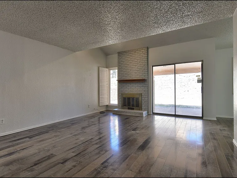 7113 Orizaba Ave — Photo 7
