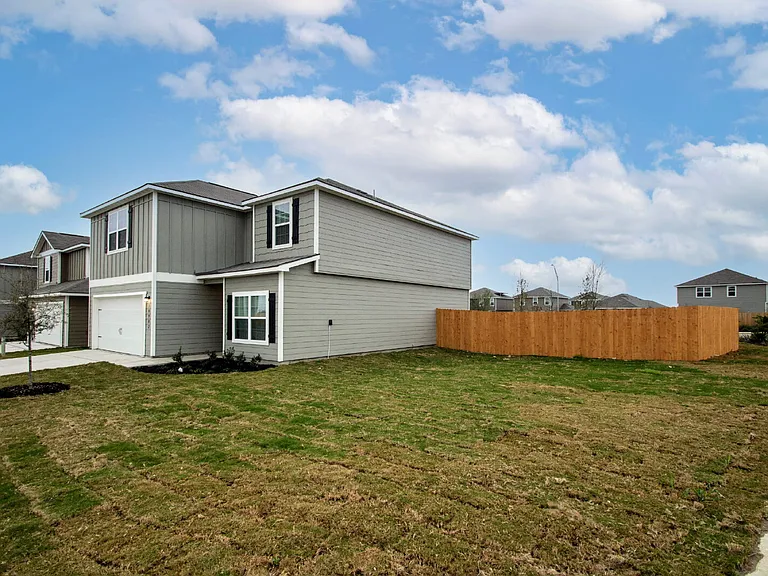 10902 Chatham Ct — Photo 4