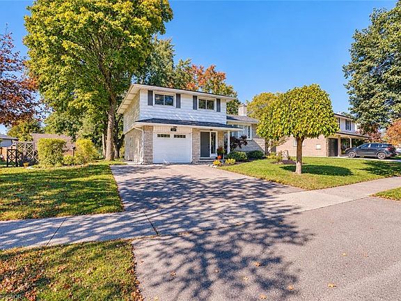 4th image of 127 Midland Dr