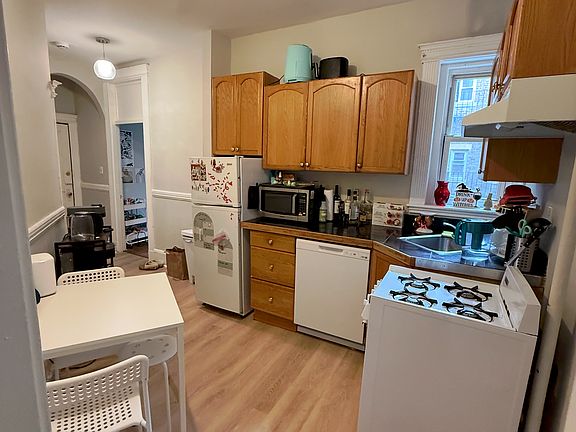 2nd image of 38 Hemenway St APT 27