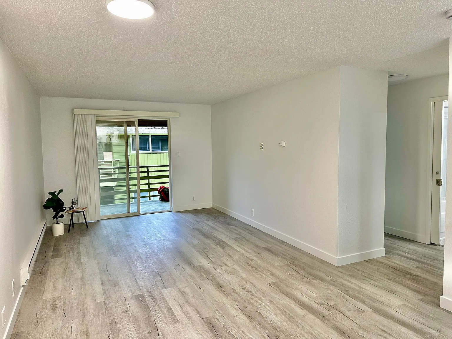 Park Plaza Apartments — Photo 3
