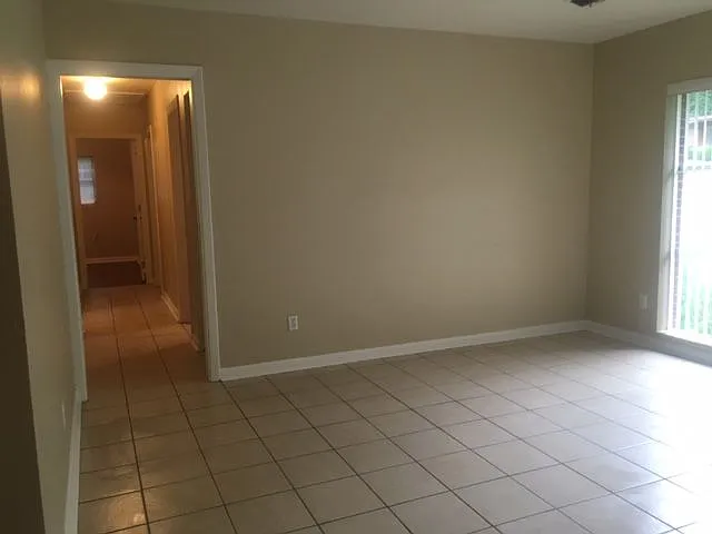 1717 Canterbury St — Photo 5