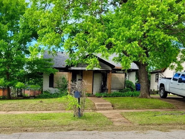 125 E Munson St, Denison, TX 75021