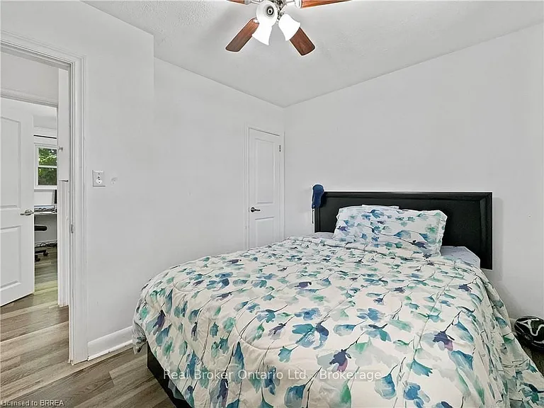 3 Westview Ave — Photo 17