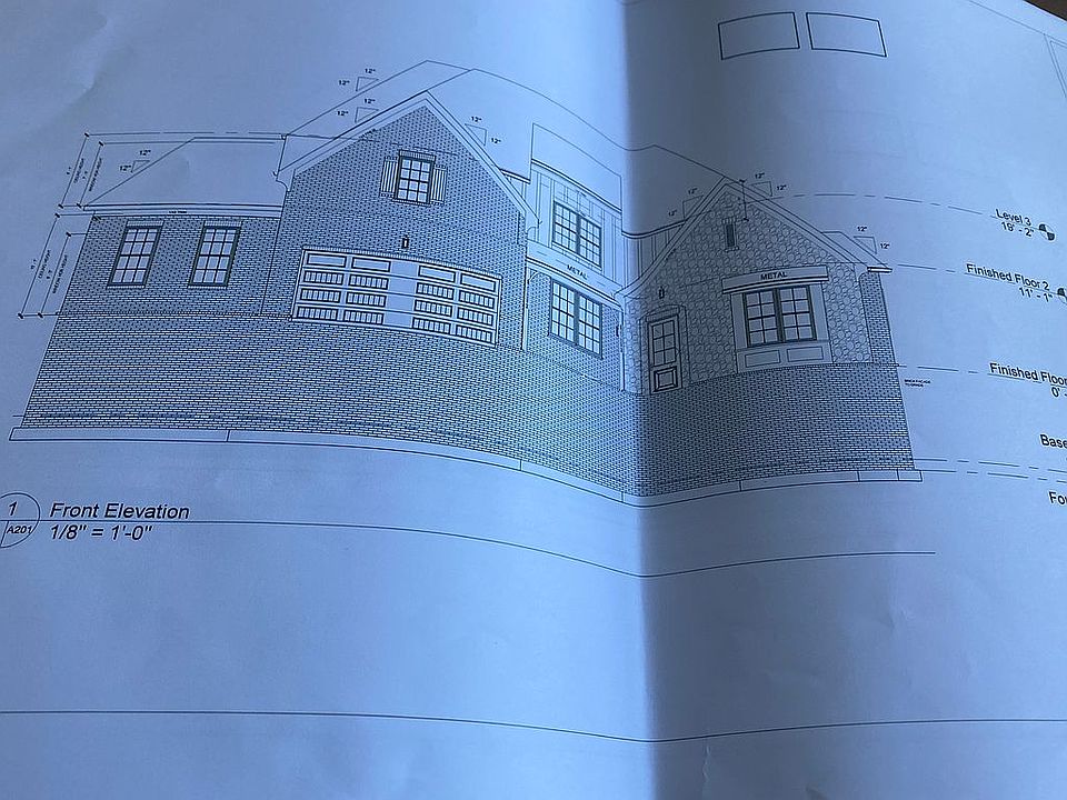 2nd image of 809 Saddle Ridge Dr