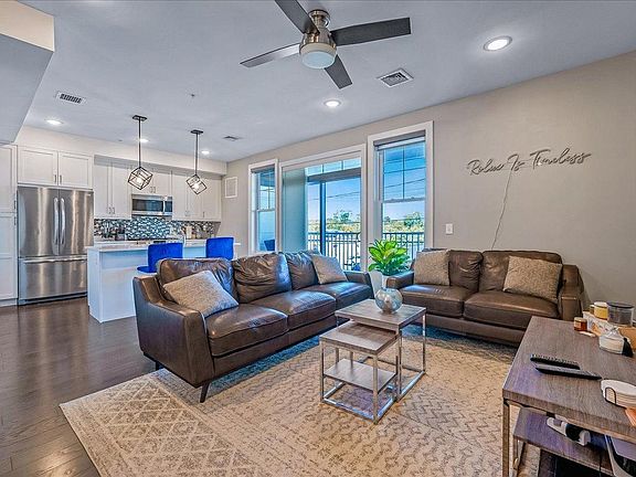 4th image of 141 Marina Pointe Dr Unit 141