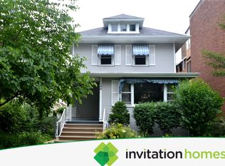 140 S Cuyler Ave, Oak Park, IL 60302