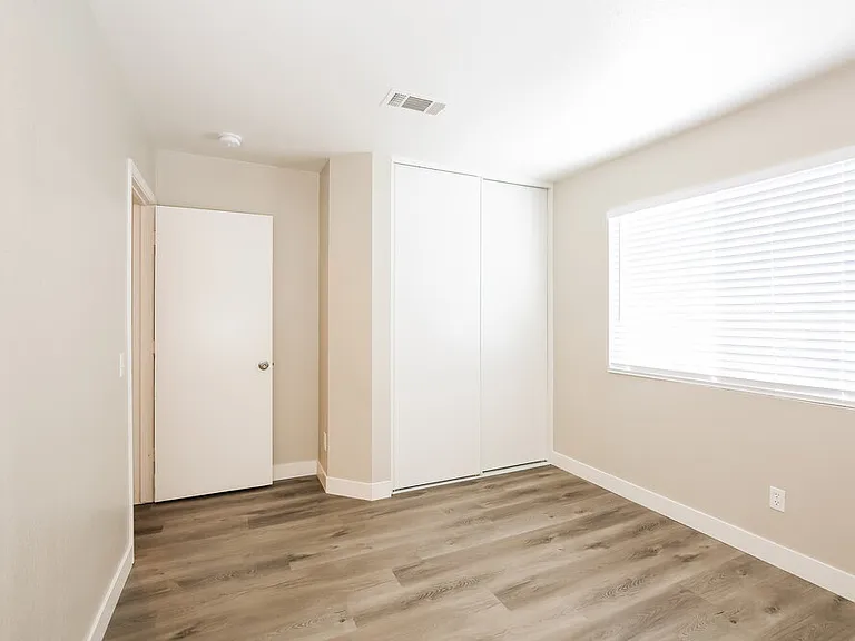 130 Breezy Shore Ave — Photo 12