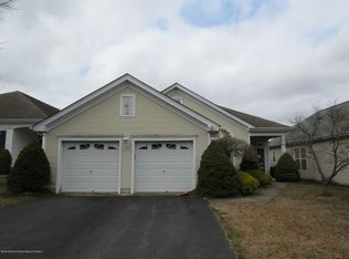 27 Springlawn Dr, Lakewood, NJ