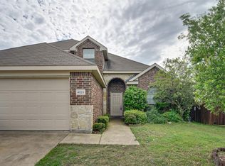 4023 Eric Dr, Heartland, TX 75126